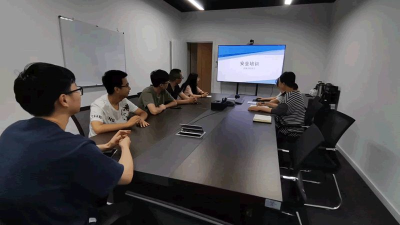 制造业企业如何选择合适的培训平台？**