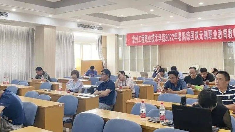成都叉车证复审流程详解：关键步骤与注意事项